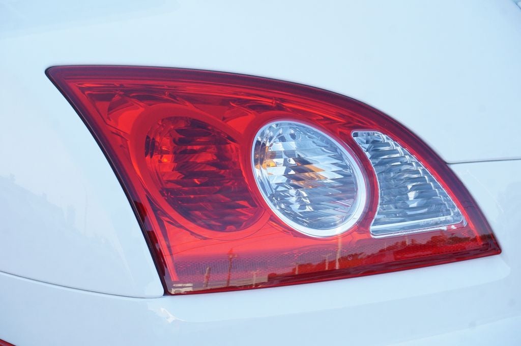 2004 Chrysler Crossfire Base