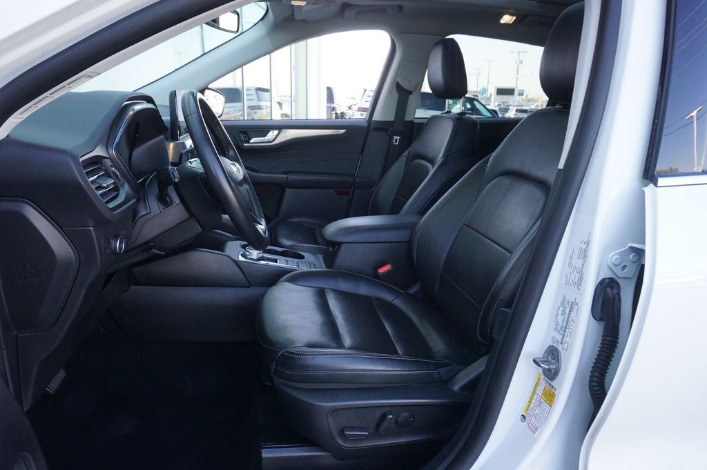 2022 Ford Escape Titanium