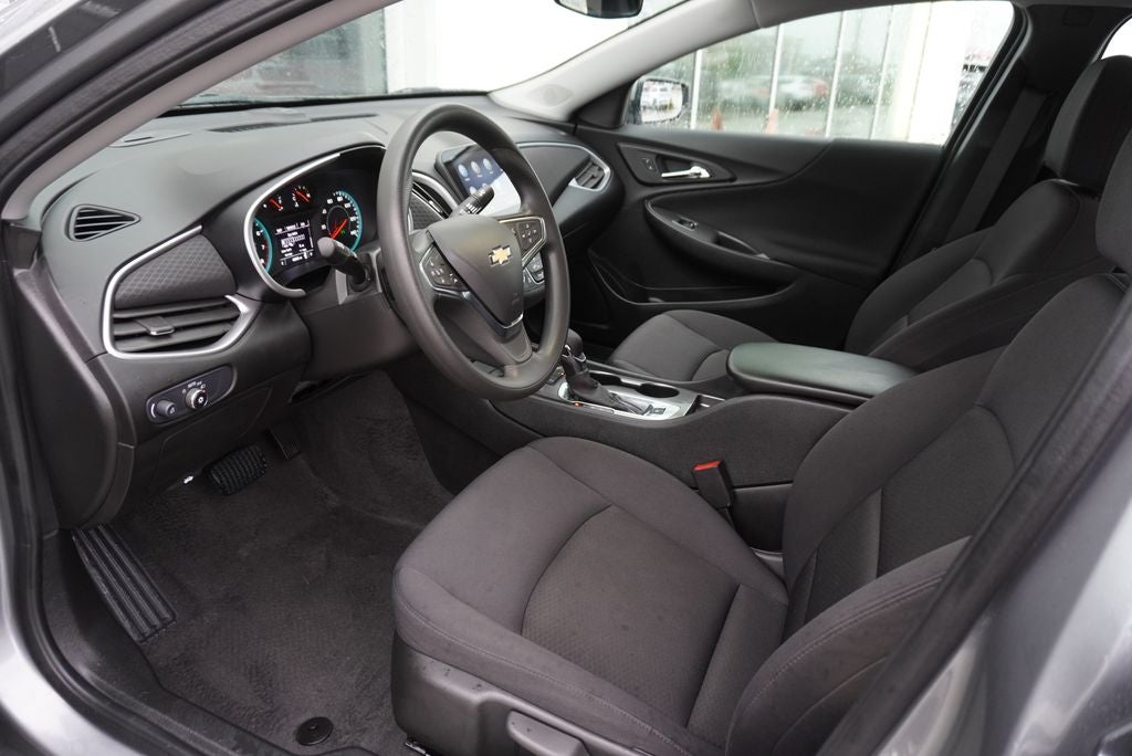 2025 Chevrolet Malibu LS 1LS