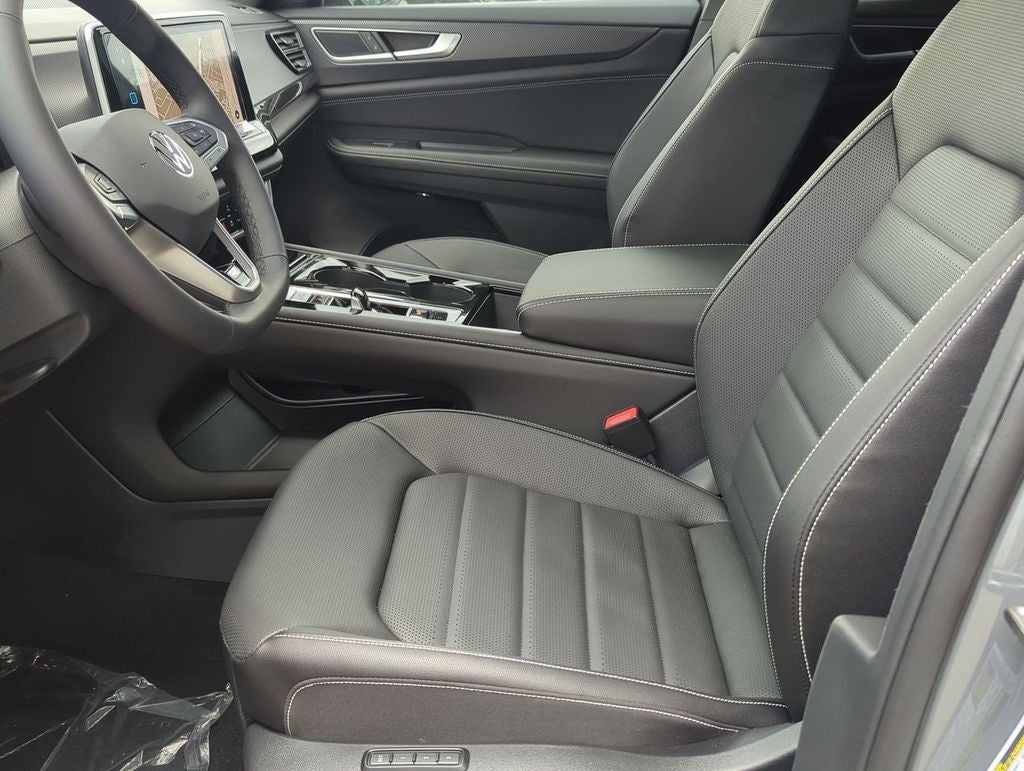 2026 Volkswagen Atlas Cross Sport 2.0T SEL R-Line Black