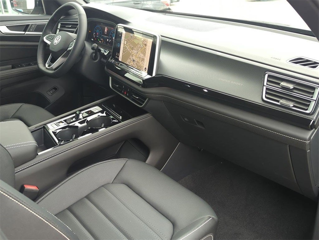 2026 Volkswagen Atlas Cross Sport 2.0T SEL R-Line Black