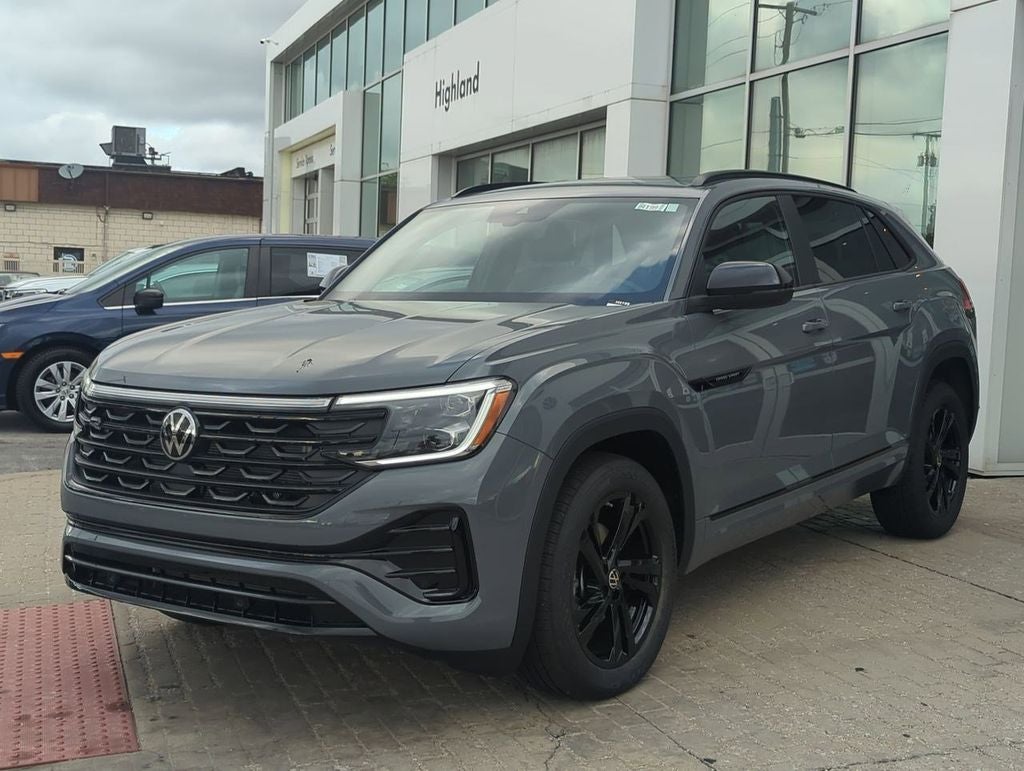 2026 Volkswagen Atlas Cross Sport 2.0T SEL R-Line Black