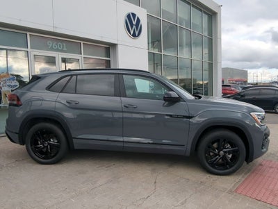 2026 Volkswagen Atlas Cross Sport 2.0T SEL R-Line Black