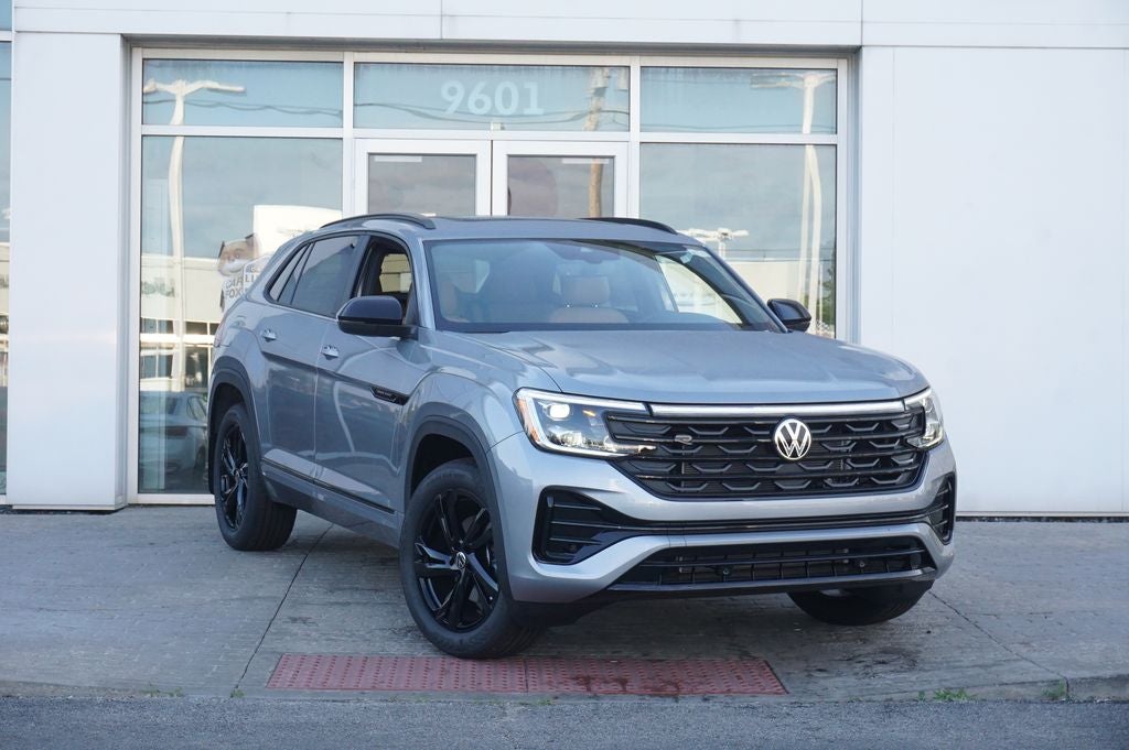 2026 Volkswagen Atlas Cross Sport 2.0T SEL R-Line Black