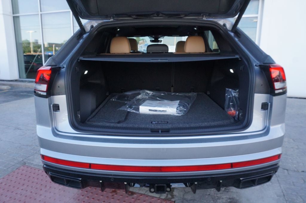 2026 Volkswagen Atlas Cross Sport 2.0T SEL R-Line Black