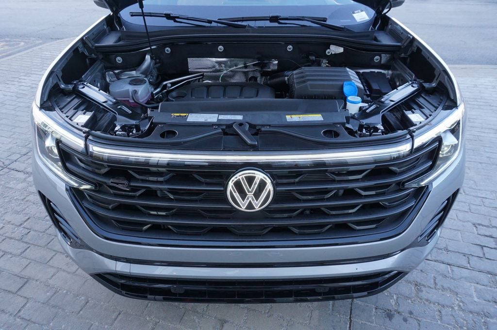 2026 Volkswagen Atlas Cross Sport 2.0T SEL R-Line Black