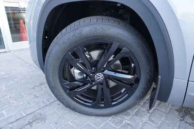 2026 Volkswagen Atlas Cross Sport 2.0T SEL R-Line Black