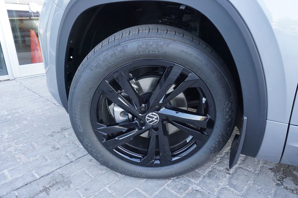 2026 Volkswagen Atlas Cross Sport 2.0T SEL R-Line Black