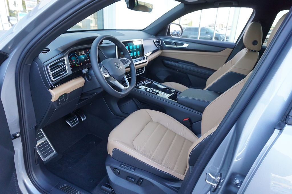 2026 Volkswagen Atlas Cross Sport 2.0T SEL R-Line Black