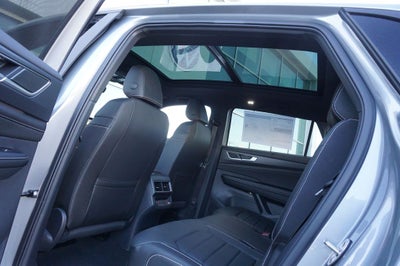 2026 Volkswagen Atlas Cross Sport 2.0T SEL R-Line Black