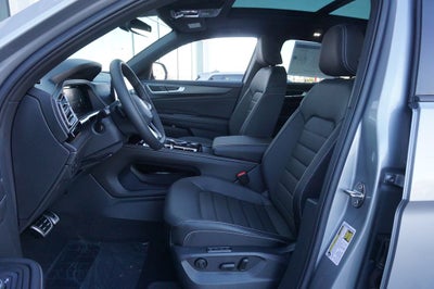 2026 Volkswagen Atlas Cross Sport 2.0T SEL R-Line Black