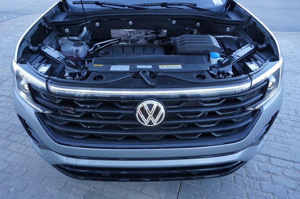 2026 Volkswagen Atlas Cross Sport 2.0T SEL R-Line Black
