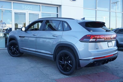 2026 Volkswagen Atlas Cross Sport 2.0T SEL R-Line Black
