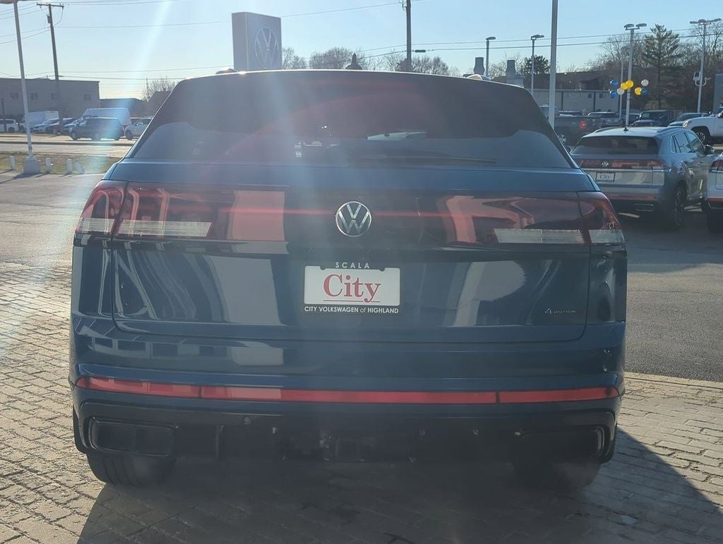 2026 Volkswagen Atlas Cross Sport 2.0T SEL R-Line Black