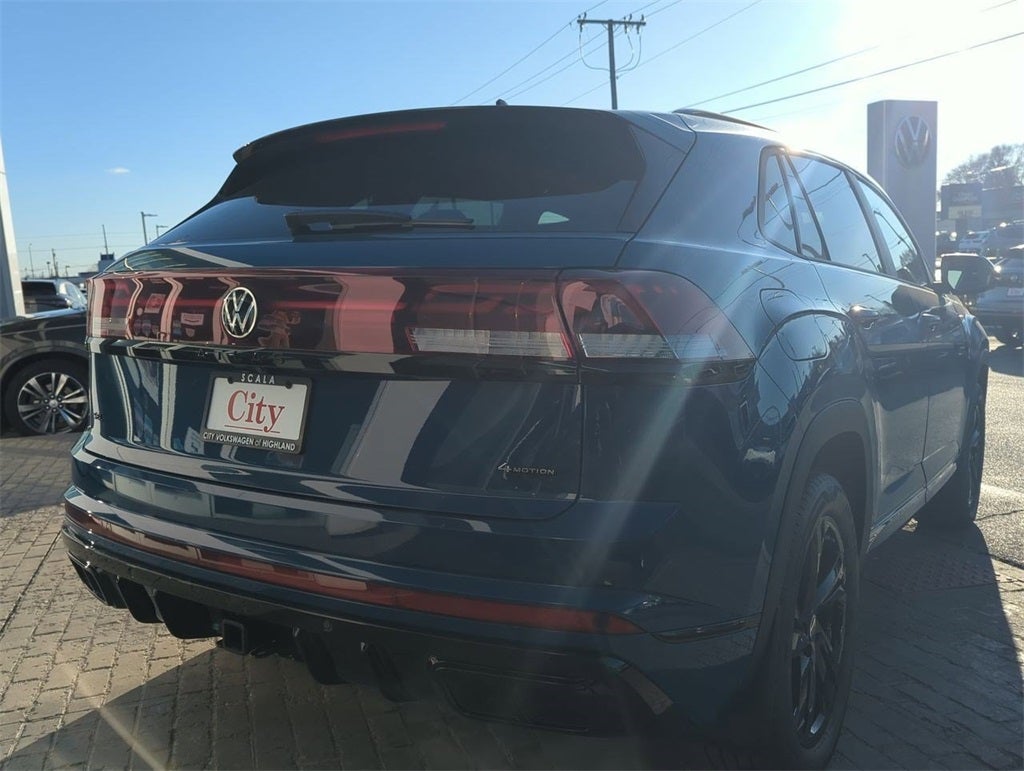 2026 Volkswagen Atlas Cross Sport 2.0T SEL R-Line Black