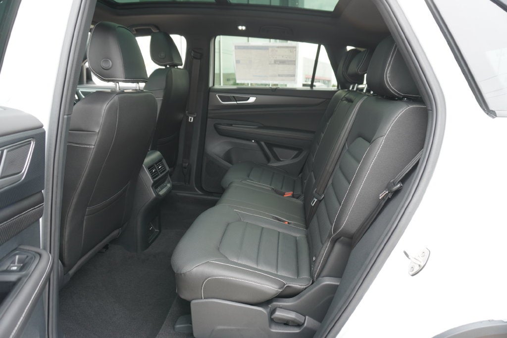 2026 Volkswagen Atlas Cross Sport SEL R-Line Black