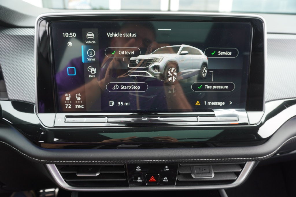 2026 Volkswagen Atlas Cross Sport SEL R-Line Black