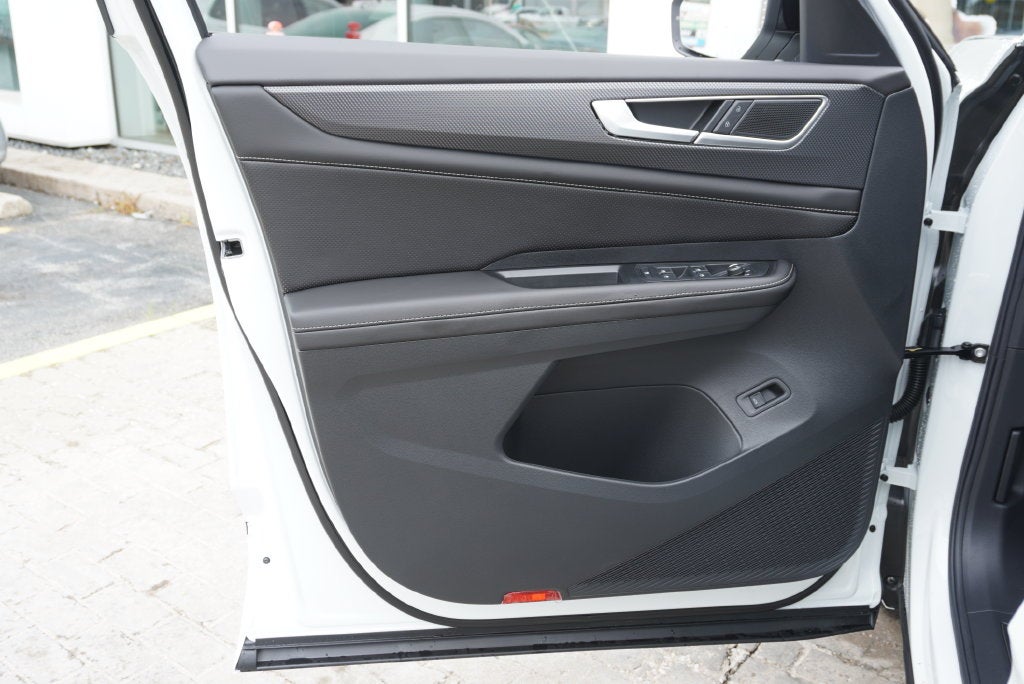 2026 Volkswagen Atlas Cross Sport SEL R-Line Black