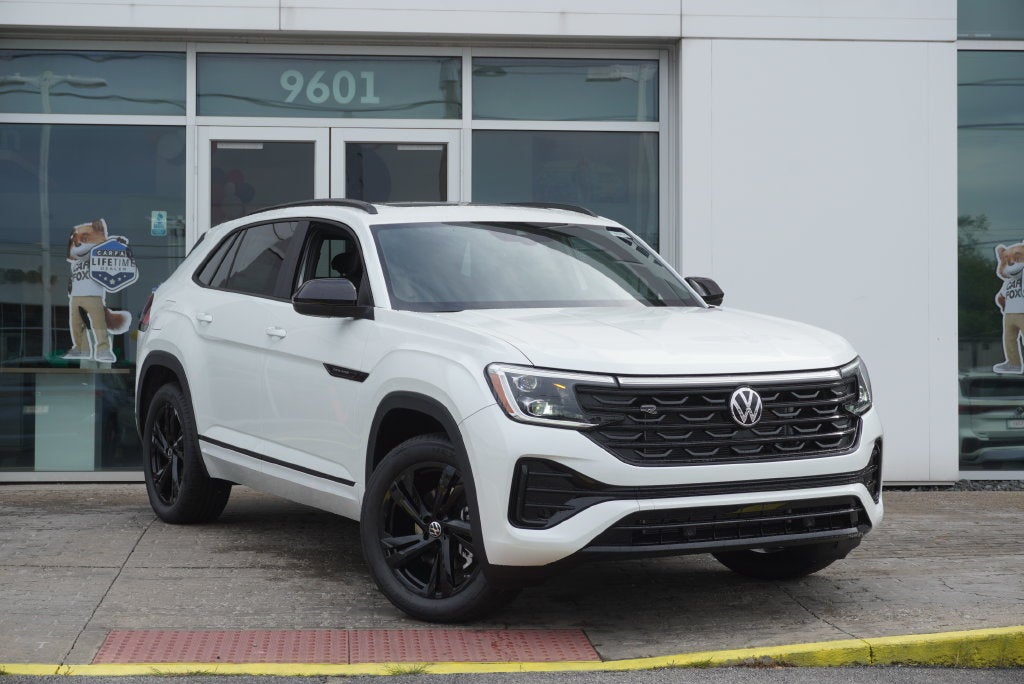 2026 Volkswagen Atlas Cross Sport SEL R-Line Black