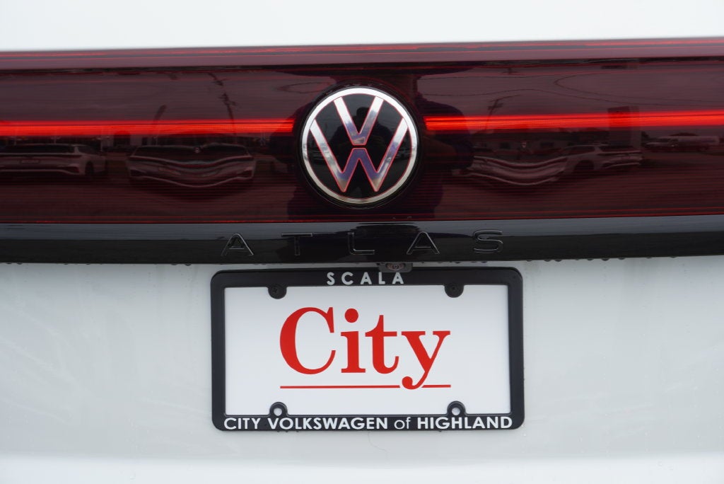 2026 Volkswagen Atlas Cross Sport SEL R-Line Black