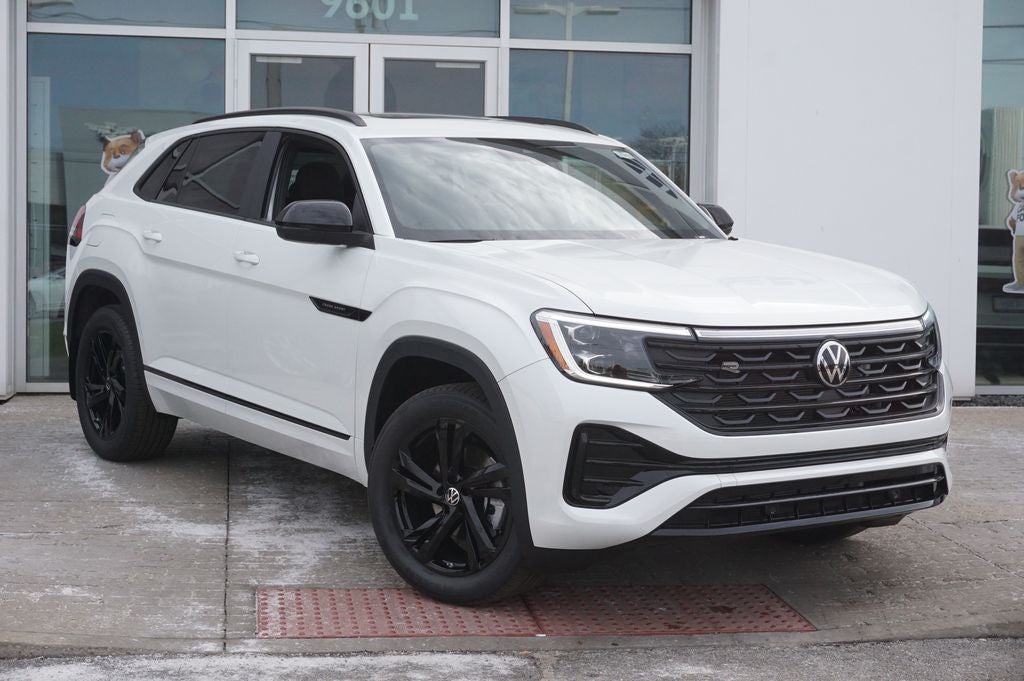2026 Volkswagen Atlas Cross Sport 2.0T SEL R-Line Black
