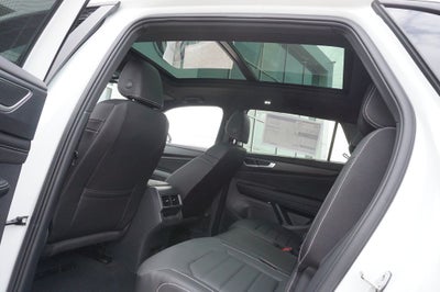 2026 Volkswagen Atlas Cross Sport 2.0T SEL R-Line Black
