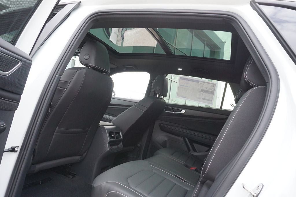 2026 Volkswagen Atlas Cross Sport 2.0T SEL R-Line Black
