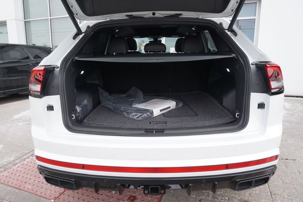 2026 Volkswagen Atlas Cross Sport 2.0T SEL R-Line Black