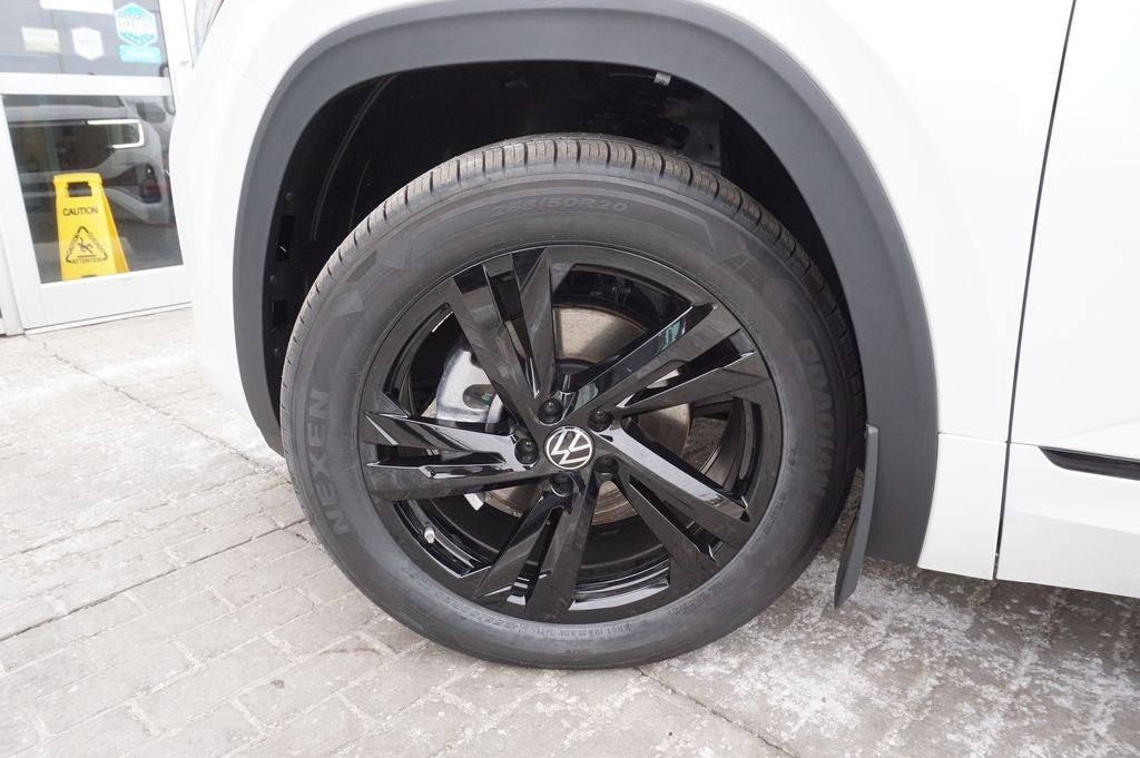 2026 Volkswagen Atlas Cross Sport 2.0T SEL R-Line Black