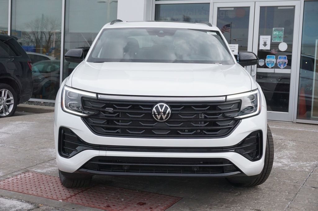 2026 Volkswagen Atlas Cross Sport 2.0T SEL R-Line Black