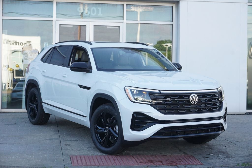2026 Volkswagen Atlas Cross Sport 2.0T SEL R-Line Black