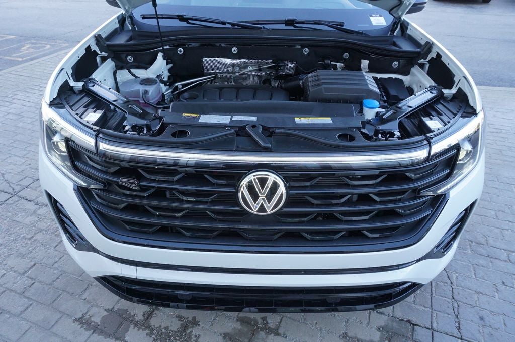 2026 Volkswagen Atlas Cross Sport 2.0T SEL R-Line Black