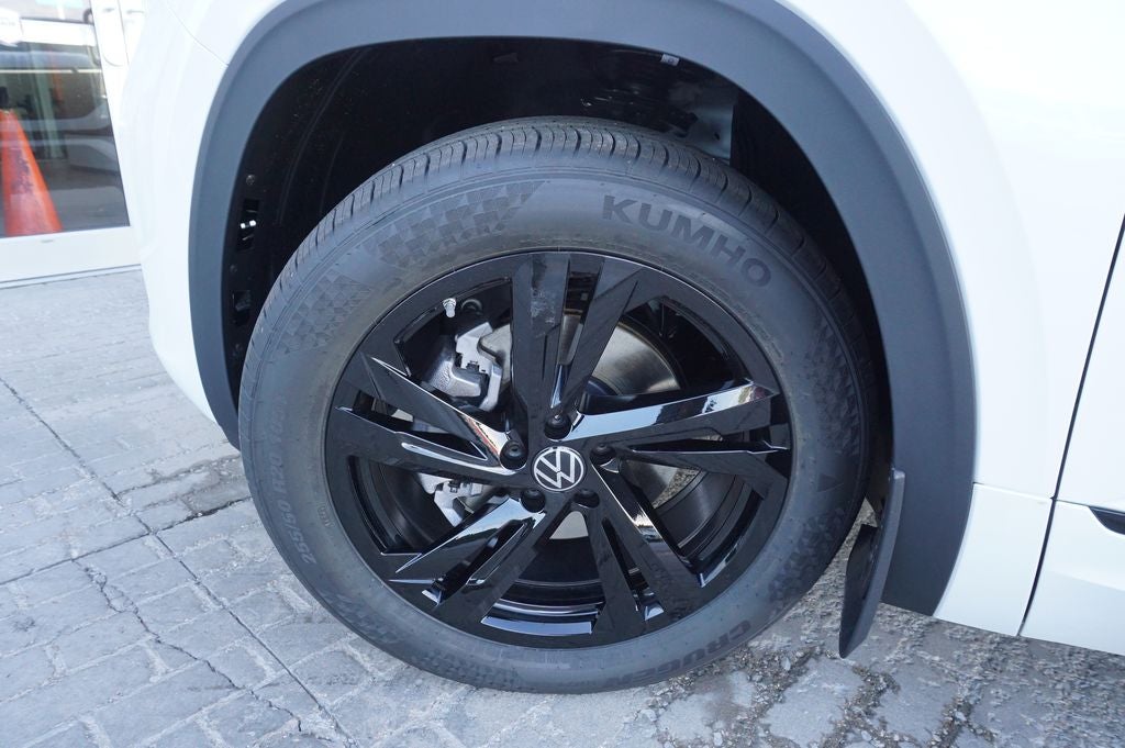 2026 Volkswagen Atlas Cross Sport 2.0T SEL R-Line Black
