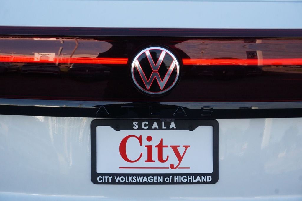 2026 Volkswagen Atlas Cross Sport 2.0T SEL R-Line Black