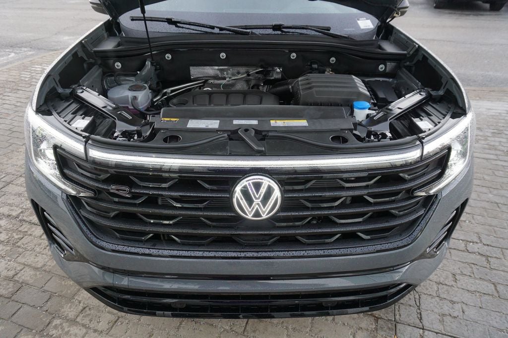 2026 Volkswagen Atlas Cross Sport 2.0T SEL R-Line Black