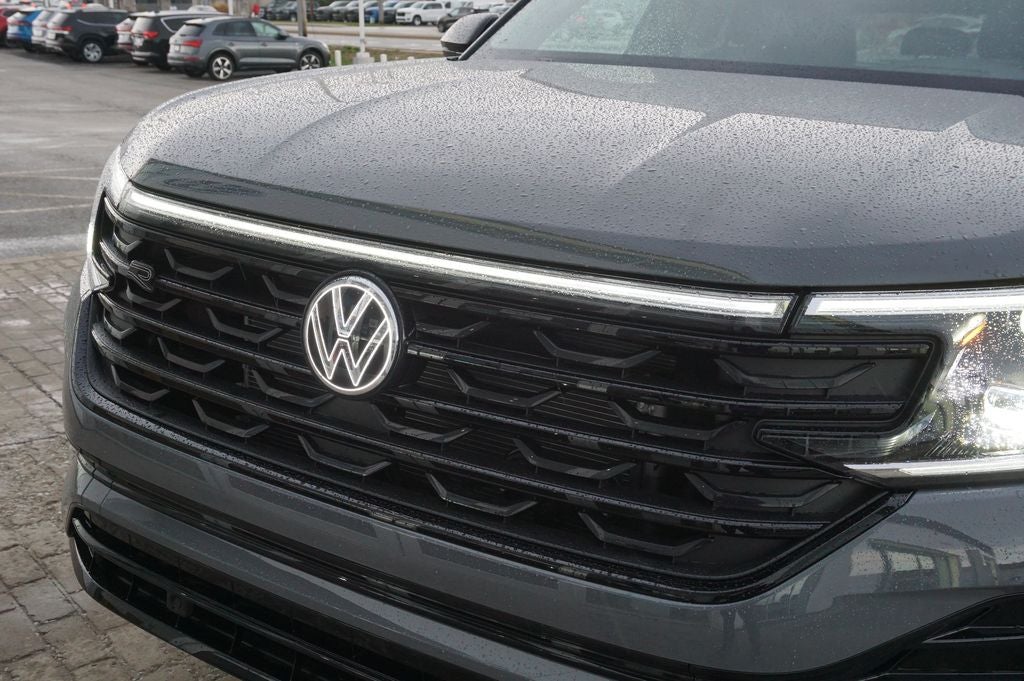 2026 Volkswagen Atlas Cross Sport 2.0T SEL R-Line Black