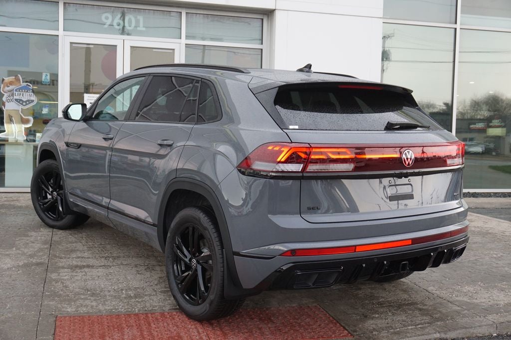 2026 Volkswagen Atlas Cross Sport 2.0T SEL R-Line Black