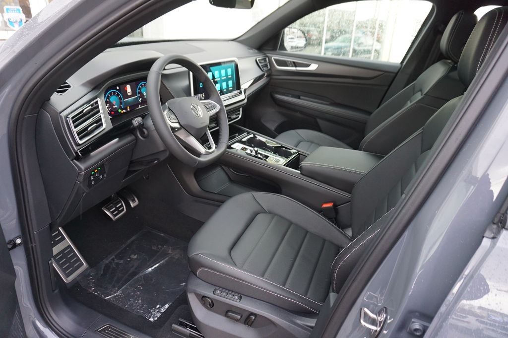2026 Volkswagen Atlas Cross Sport 2.0T SEL R-Line Black