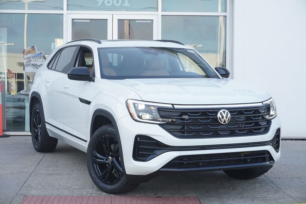 2026 Volkswagen Atlas Cross Sport 2.0T SEL R-Line Black