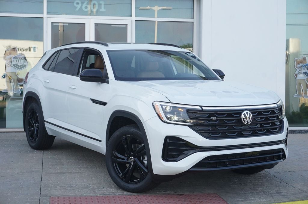 2026 Volkswagen Atlas Cross Sport 2.0T SEL R-Line Black