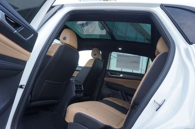 2026 Volkswagen Atlas Cross Sport 2.0T SEL R-Line Black