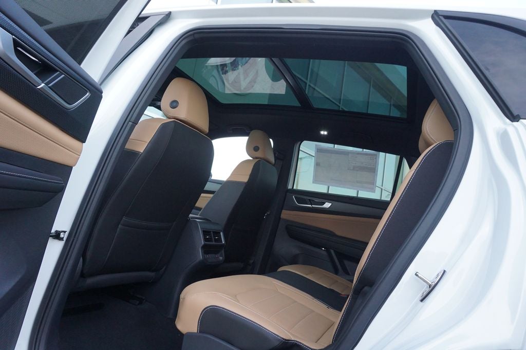 2026 Volkswagen Atlas Cross Sport 2.0T SEL R-Line Black