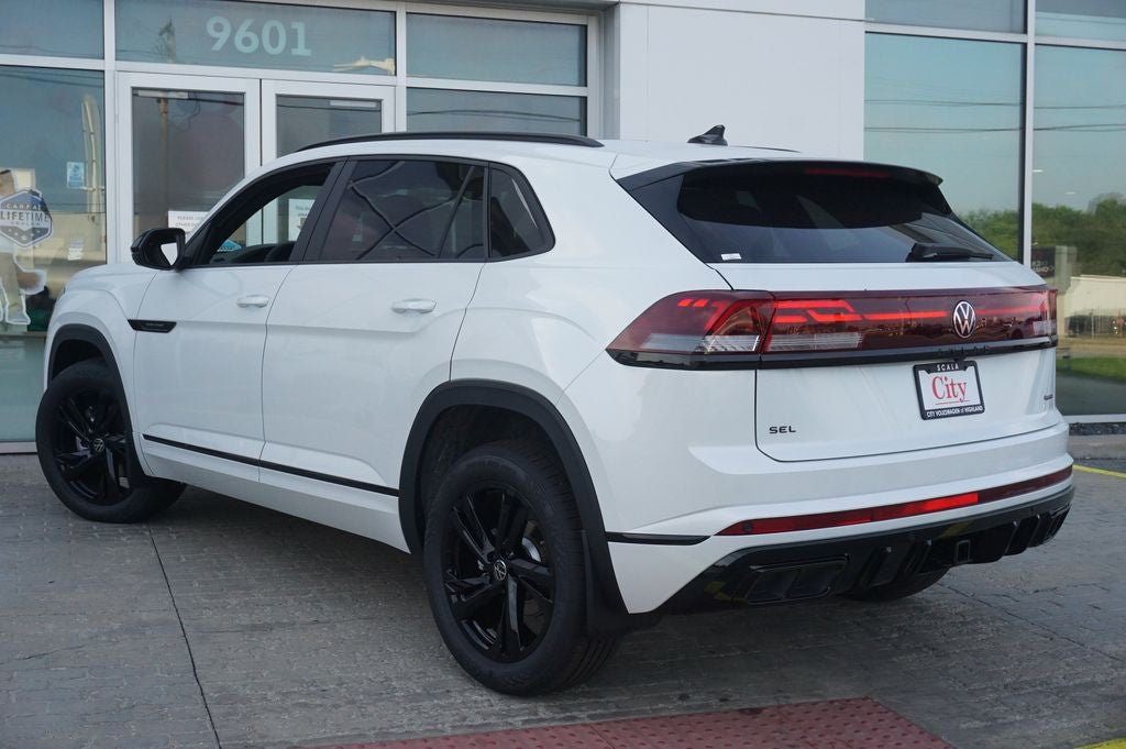 2026 Volkswagen Atlas Cross Sport 2.0T SEL R-Line Black