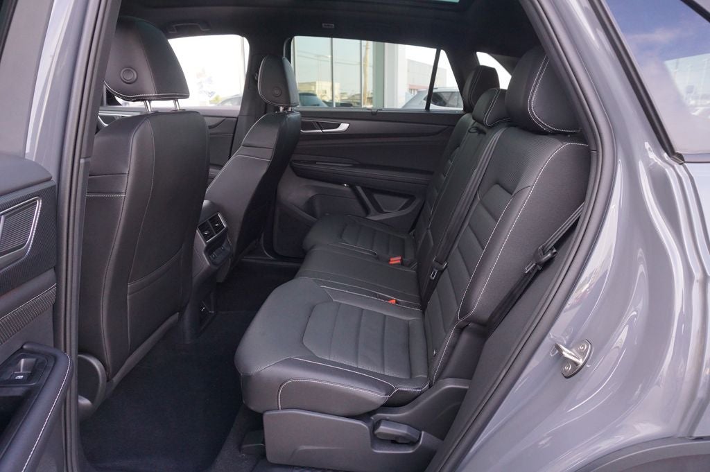 2026 Volkswagen Atlas Cross Sport 2.0T SEL R-Line Black