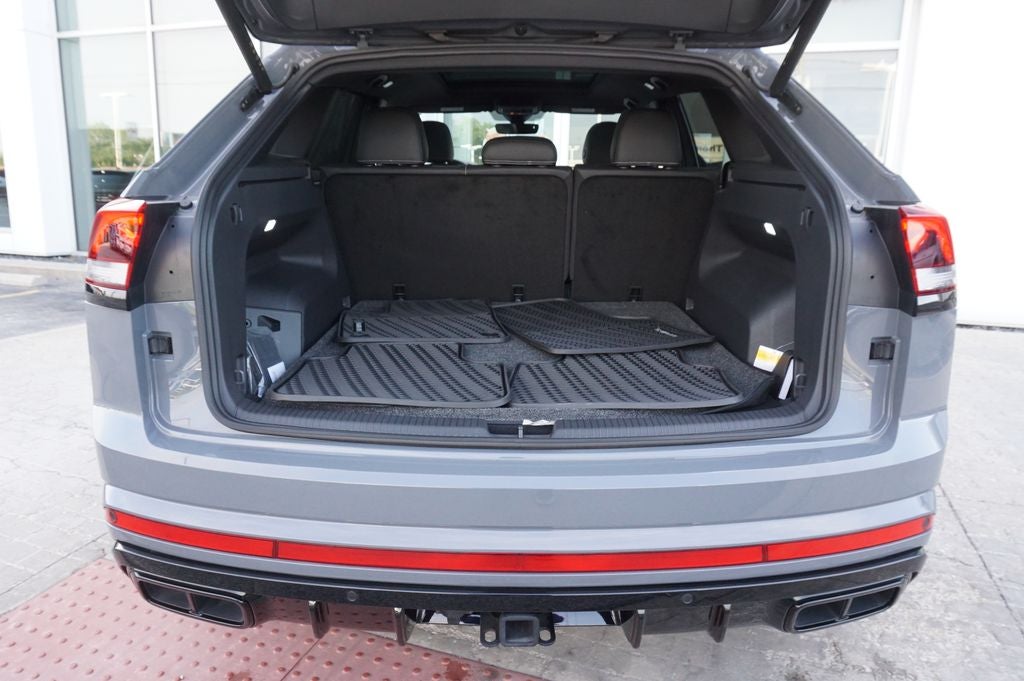 2026 Volkswagen Atlas Cross Sport 2.0T SEL R-Line Black