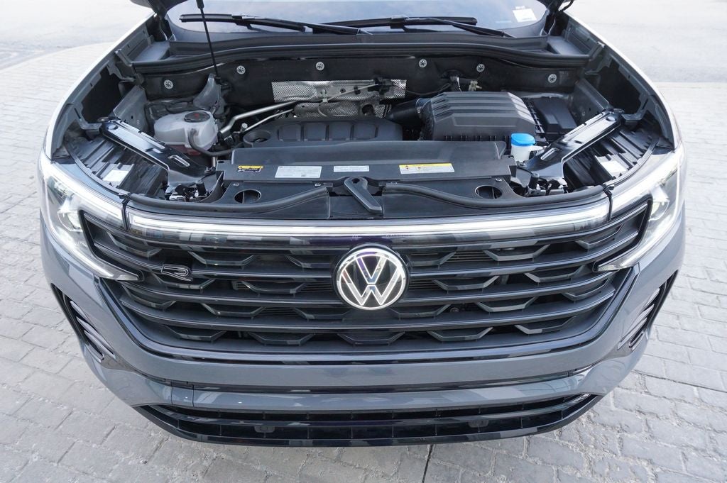 2026 Volkswagen Atlas Cross Sport 2.0T SEL R-Line Black