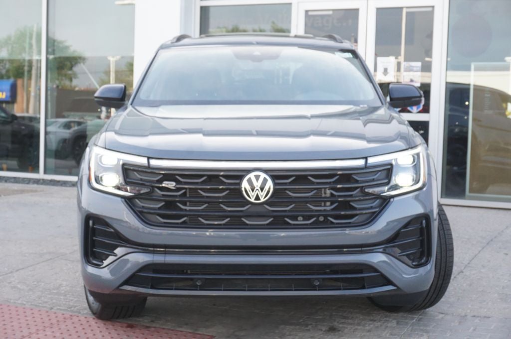 2026 Volkswagen Atlas Cross Sport 2.0T SEL R-Line Black