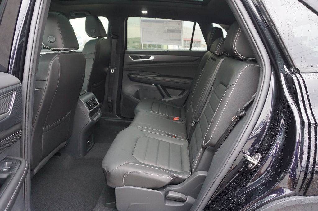 2026 Volkswagen Atlas Cross Sport 2.0T SEL R-Line Black