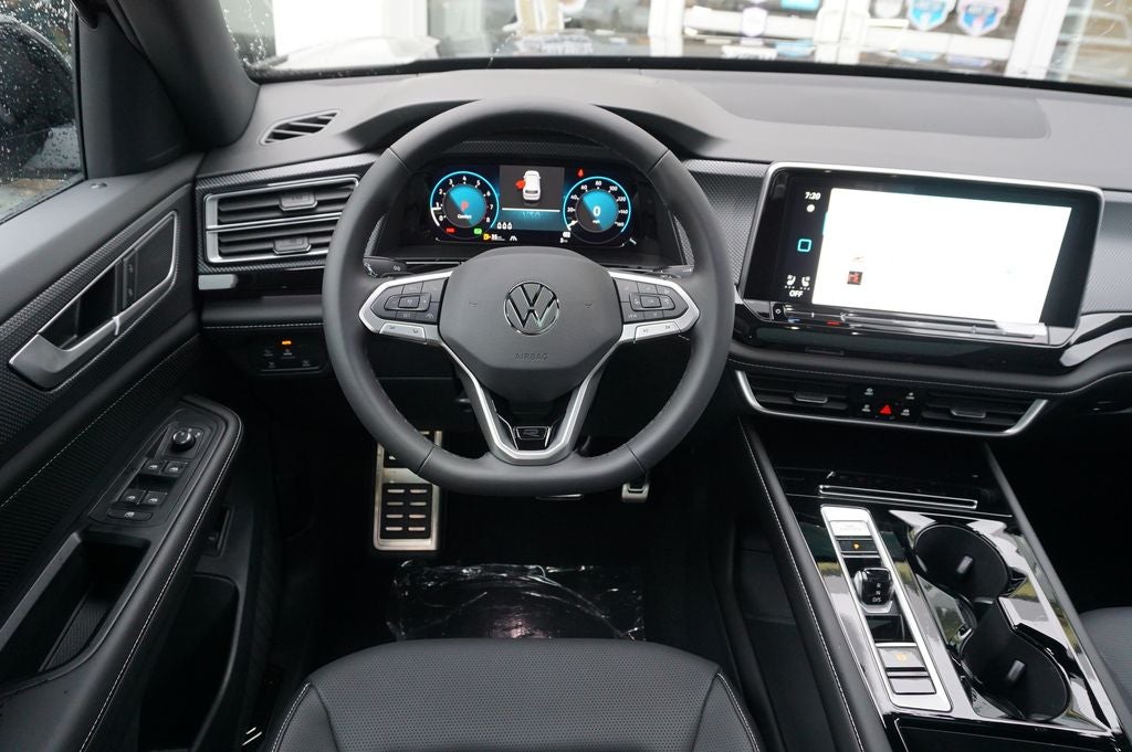 2026 Volkswagen Atlas Cross Sport 2.0T SEL R-Line Black