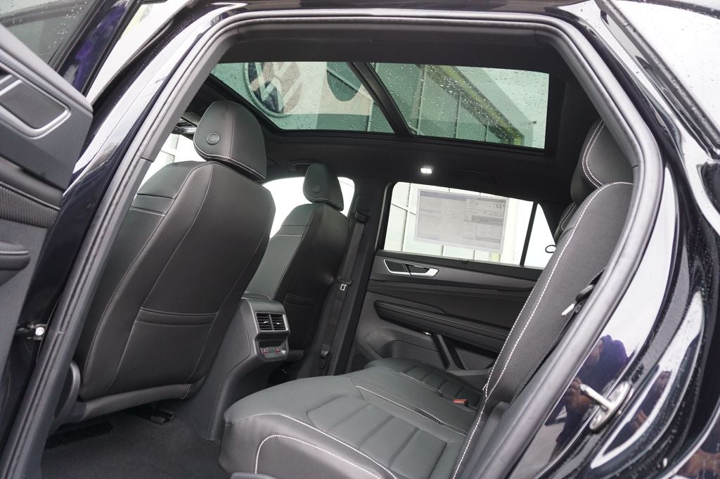 2026 Volkswagen Atlas Cross Sport 2.0T SEL R-Line Black